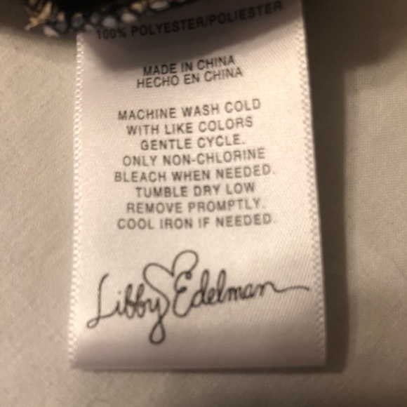 SALE‼️ Leopard Print Blouse - Picture 3 of 4